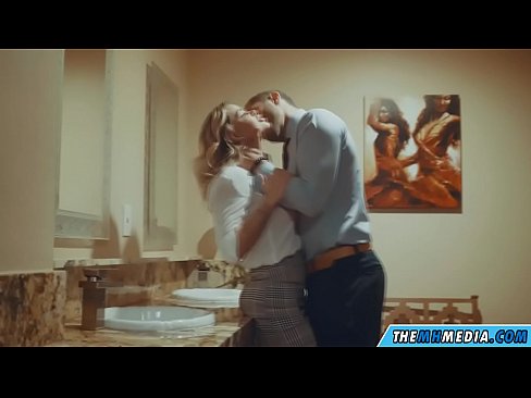 ❤️ Ko'krakli sarg'ish sizni jamoat hojatxonasida yo'ldan ozdirganda Super seks bizda uz.hotpornphotos.ru ❌️❤